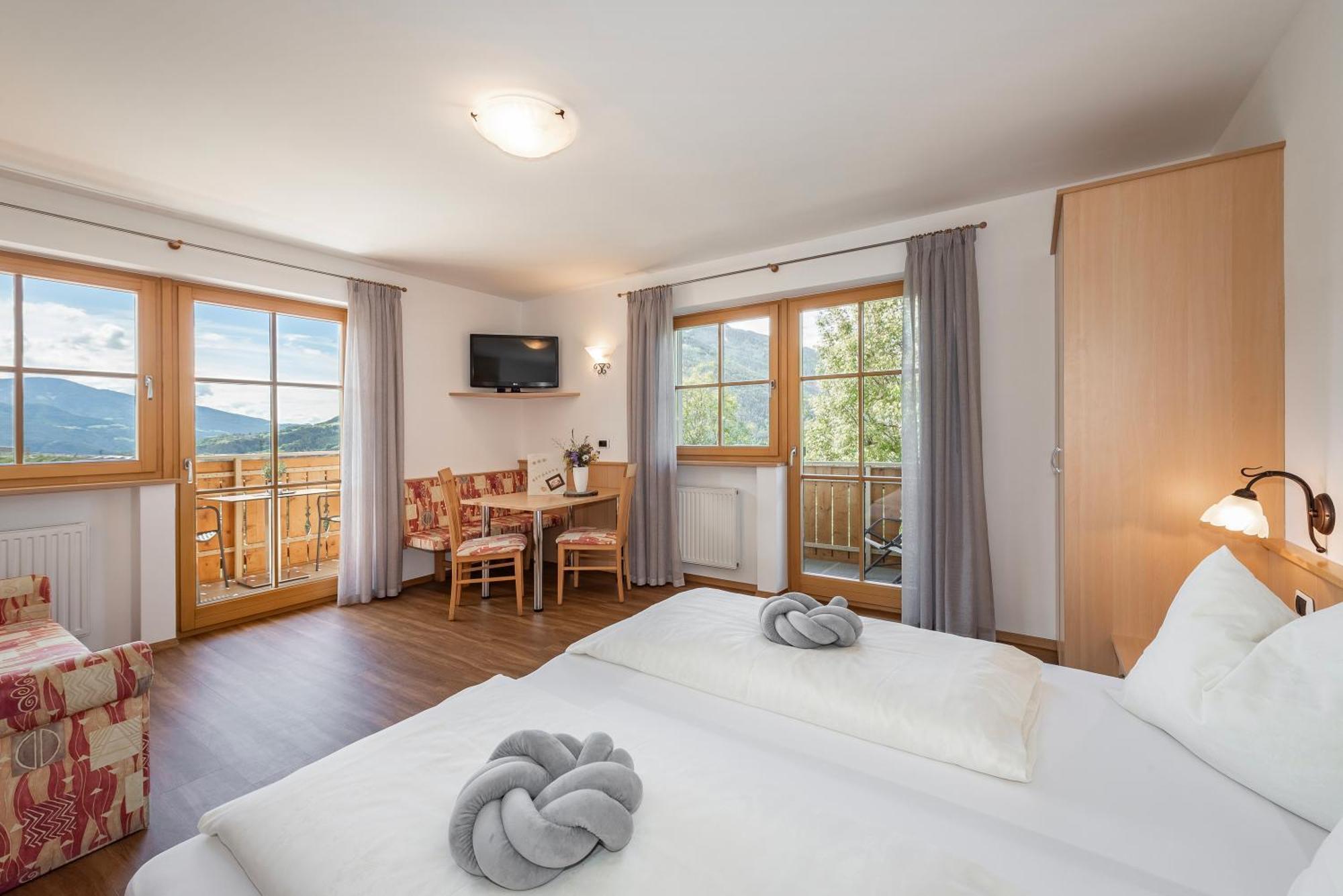 Trinnerhof- Hof Chalets Und Obsthof Mit Zimmer Natz-Schabs Экстерьер фото